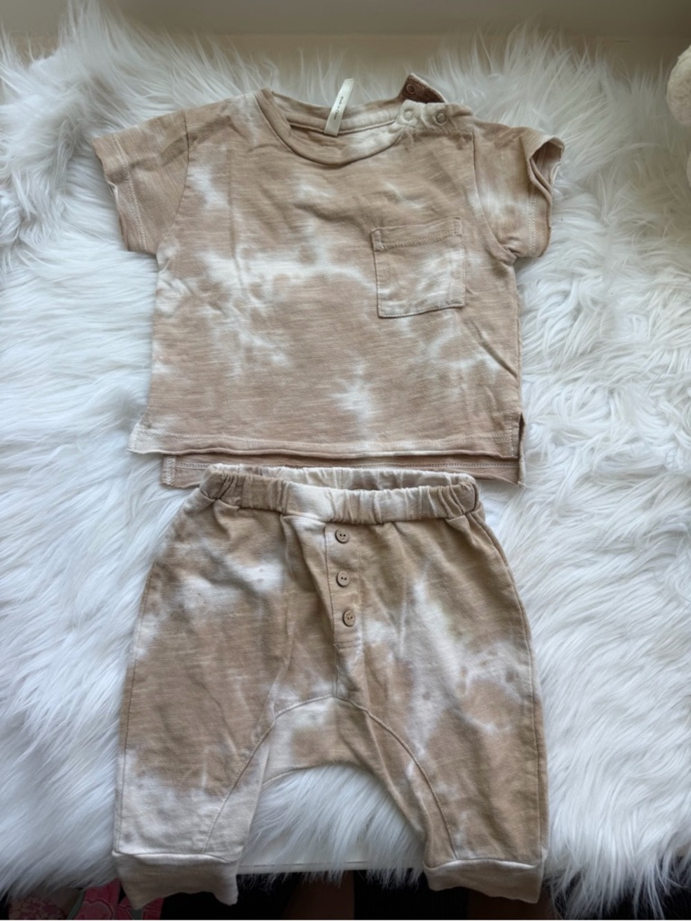 Rylee + Cru Beige Pocket Tee & Pants Set